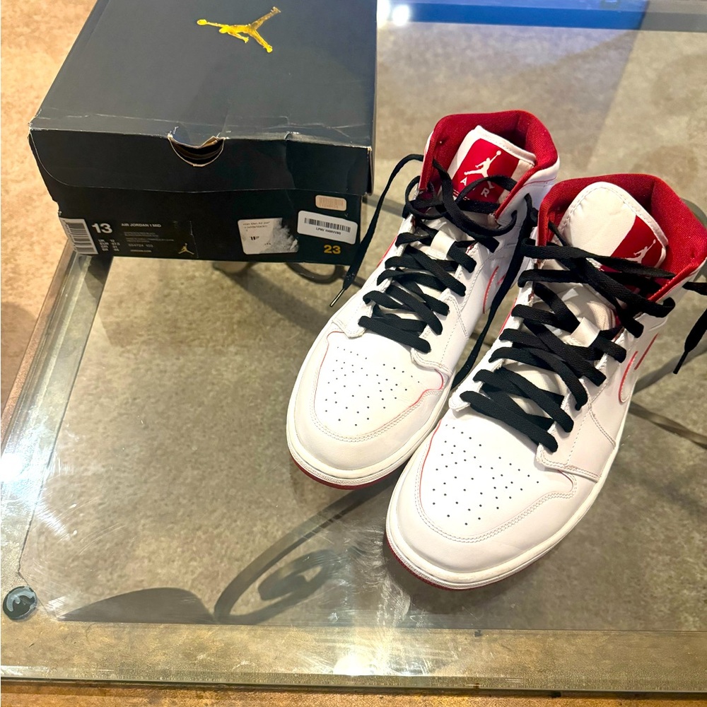 Air Jordan 1 Mid